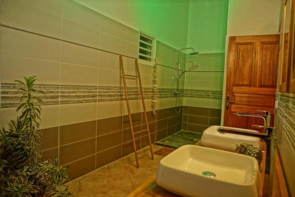 Ti Coin Relax Bungalow Vue Mer Piscine Privee Saint-Francois  Buitenkant foto